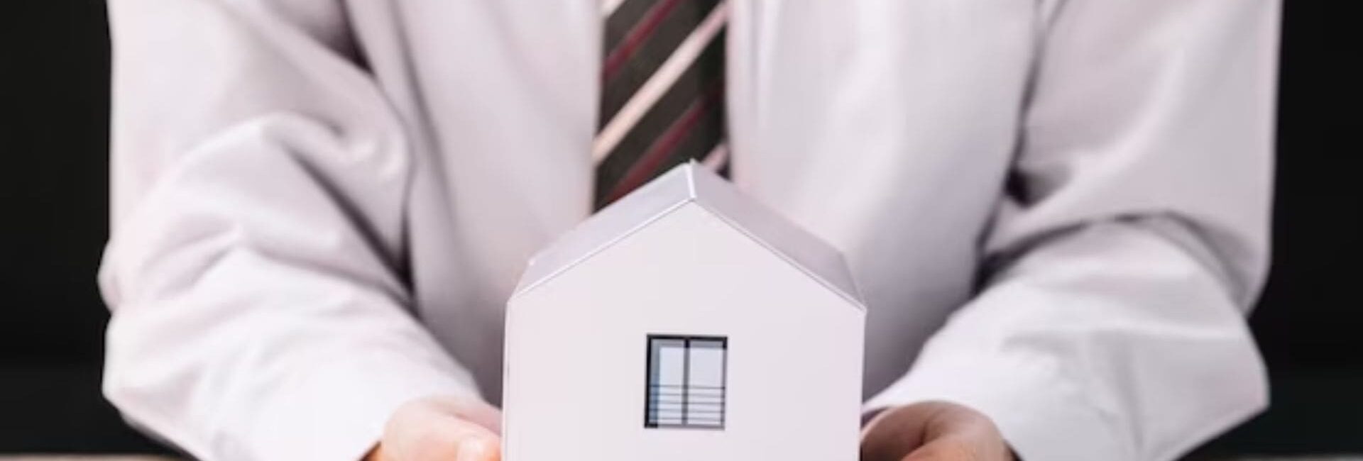 Ahuja Property Dealers- Property Dealer in Lajpat Nagar Delhi