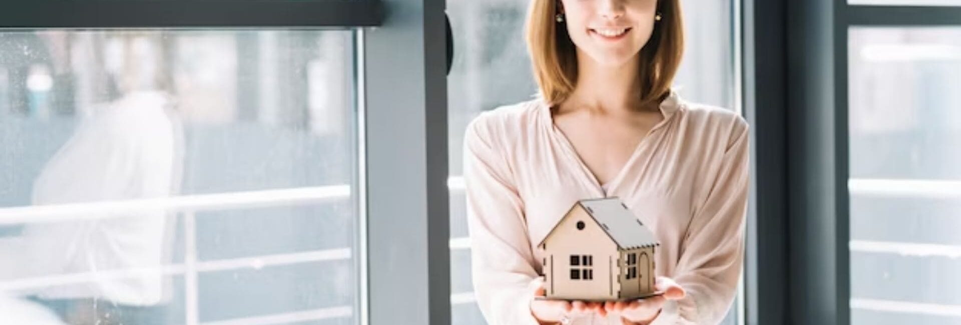 Kohli Properties Dealer - Estate Agent Commercial Rental in Geeta Colony, Delhi - Property dealer in Delhi