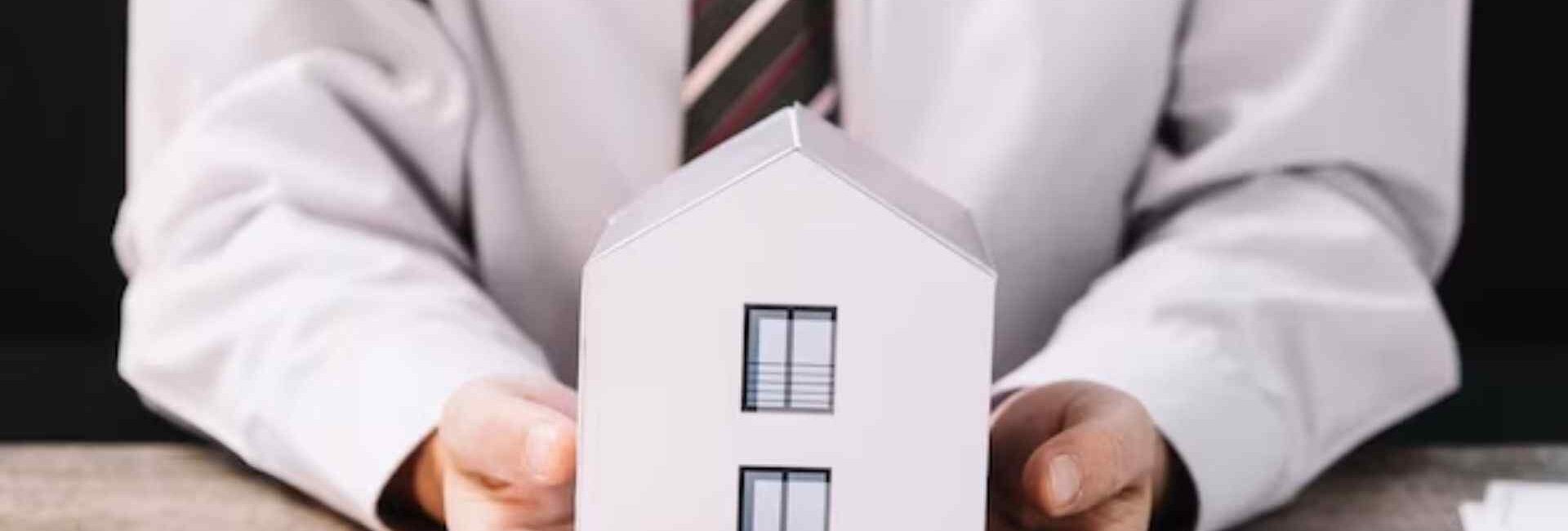 Om Prakash Khinchi Property Dealer - Property Consultant in Karol Bagh Delhi - To-Let services in Delhi