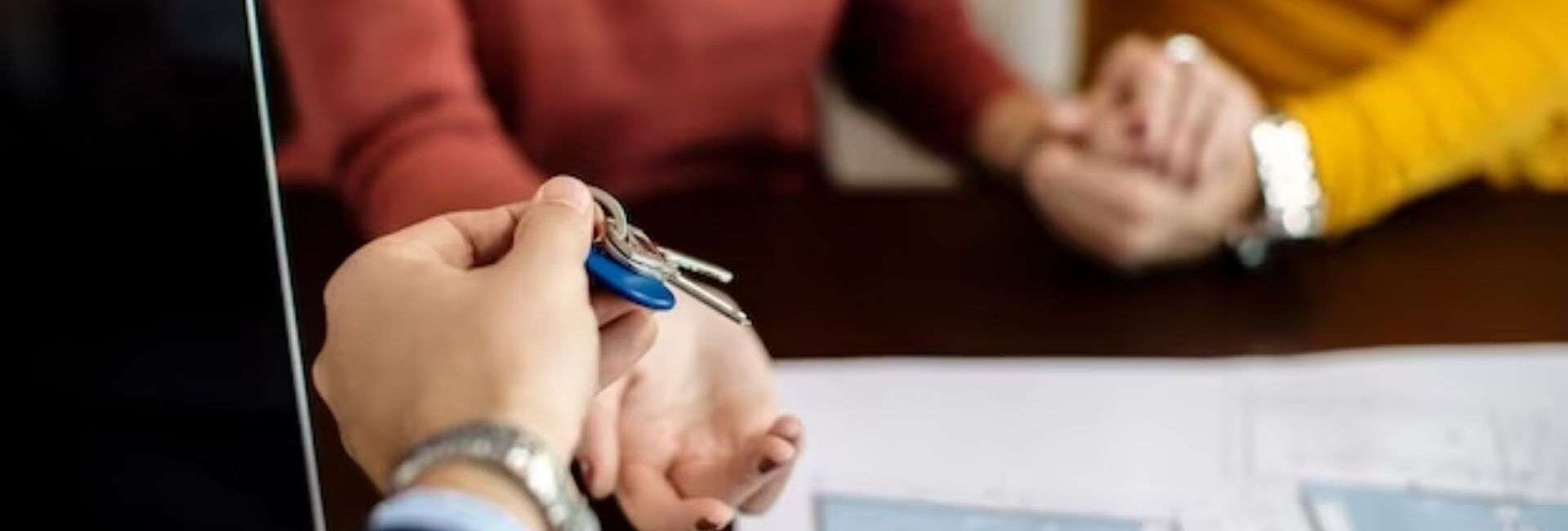 Raju Khurana - Property Dealer in Pitampura, Delhi - Real Estate Agent in Delhi