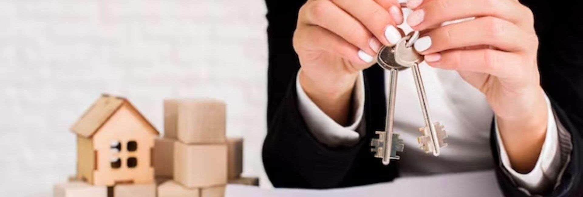 Thakur Properties Dealer - Estate Agent Commercial Rental in Paschim Vihar, Delhi - Property dealer in Delhi