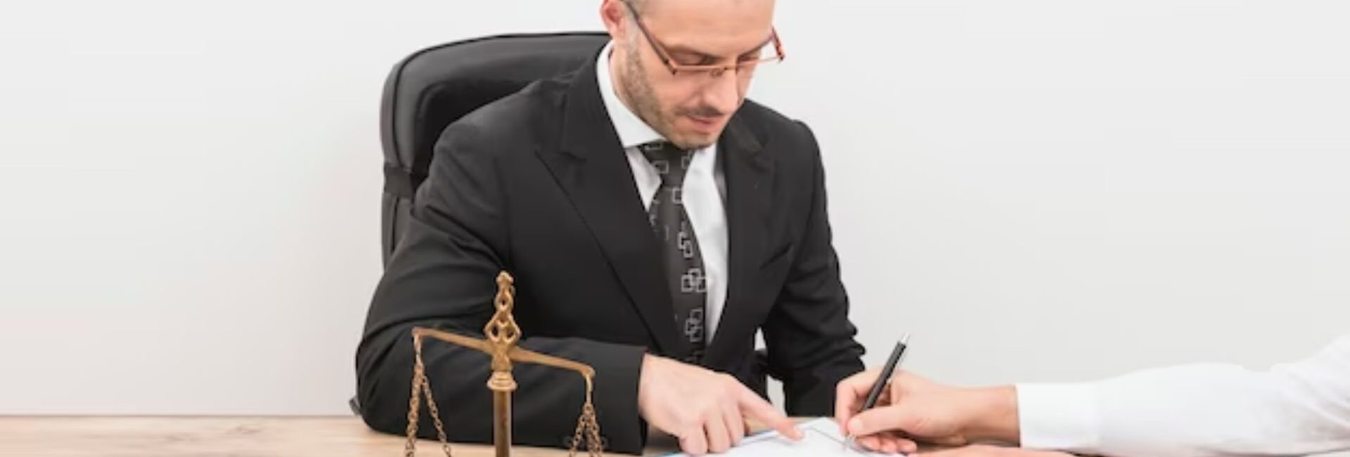 Advocate Kartik Jain - Trusted partner in Legal Service in Pitampura, Delhi - Reputed Legal Experts in Delhi