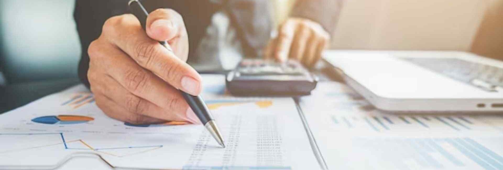 Deep Agrawal and Associates - Chartered Accountants in Laxmi Nagar, Delhi - Expert finances advice in Delhi