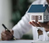 Gulati Property Dealer Krishna Nagar - Property Dealer in Krishna Nagar, Delhi - Real Estate Agent in Delhi