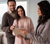 Kapur Real Estate Consultant - Property Dealer in Netaji Subhash Place, Delhi - To Let Service in Delhi