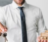Malik Properties Uttam Nagar - Estate agent for commercial rental in Uttam Nagar Delhi - To-Let services in Delhi