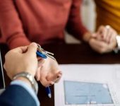 Raju Khurana - Property Dealer in Pitampura, Delhi - Real Estate Agent in Delhi